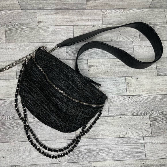 Steve Madden Bags Steve Madden Black Woven Chain Detail Zip Closure